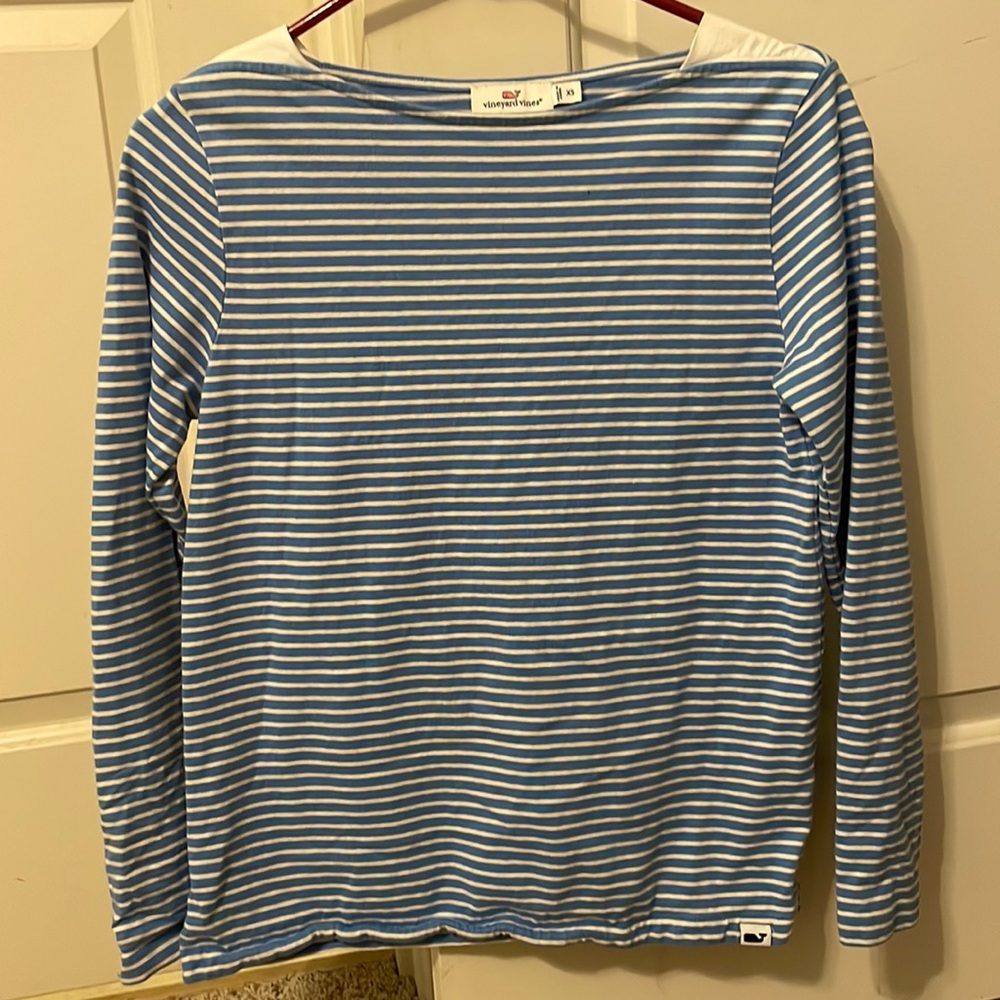 Vineyard vines blue and white striped long sleeve